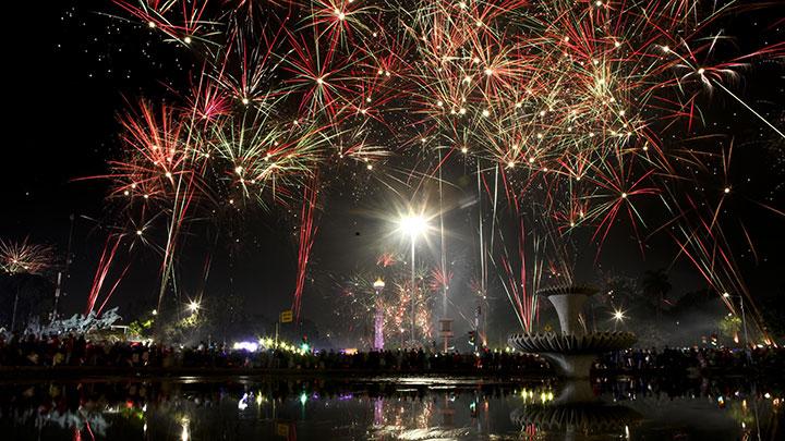 Ilustrasi pesta kembang api Tahun Baru. Dok Tempo/Dian Triyuli H