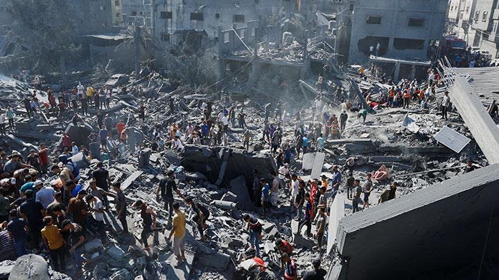 Gaza padam ketika Israel mengatakan mereka menyerang Hamas 'di mana saja'